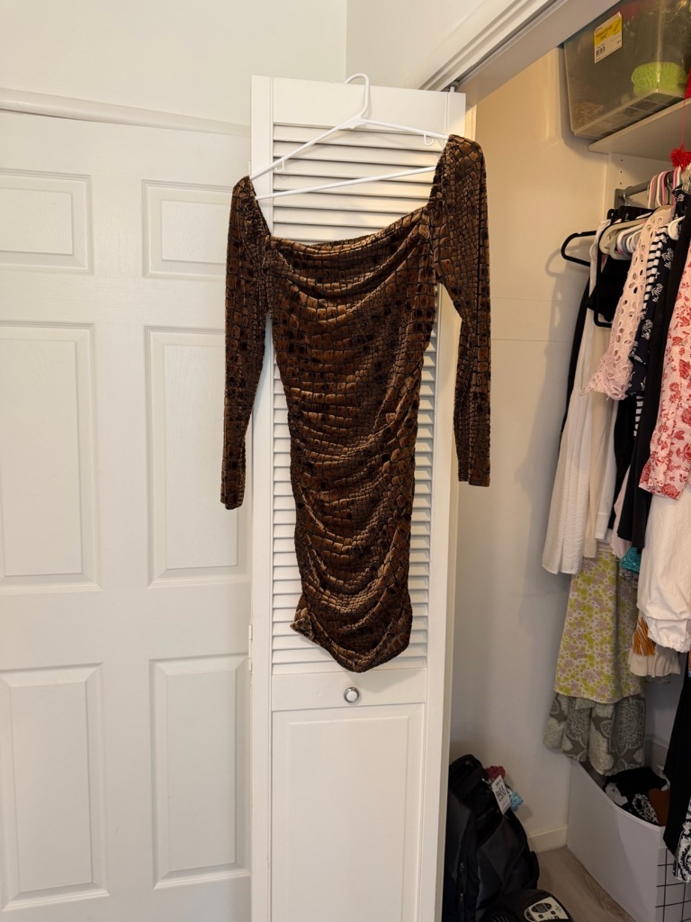 Leith Brown Velvet Ruched Off-Shoulder Long Sleeve Dress